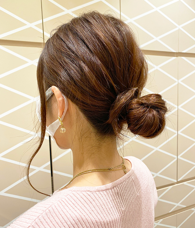 シュシュを使った今流行りの簡単ヘアアレンジ特集 | +MIO プラス、ミオ。